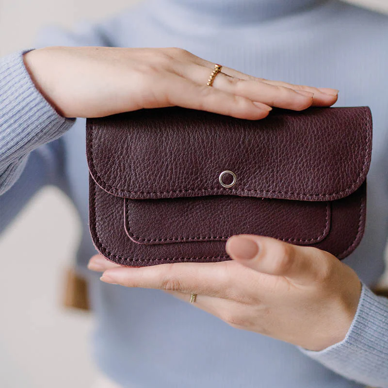 CAT CHASE AUBERGINE MEDIUM