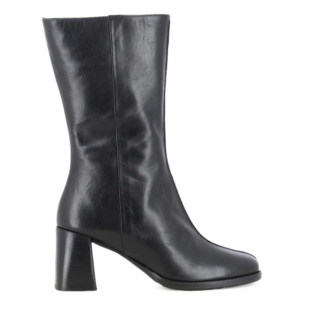 FIN BLACK