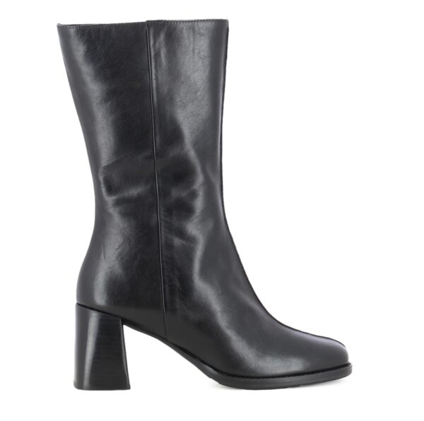 FIN BLACK